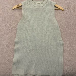 Aritzia knitted vest top with slits on side